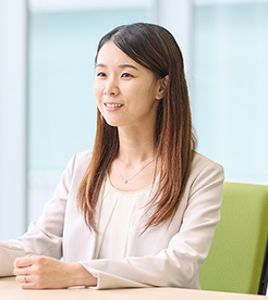 ヘルスサイエンス事業部 マーケティンググループ 商品企画担当 三和 聖奈